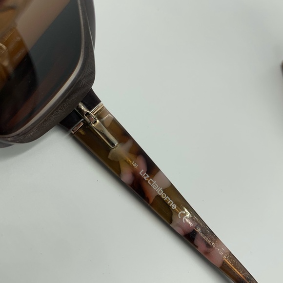 Liz Claiborne L560 Brown Oval Sunglasses Frames - Picture 7 of 7